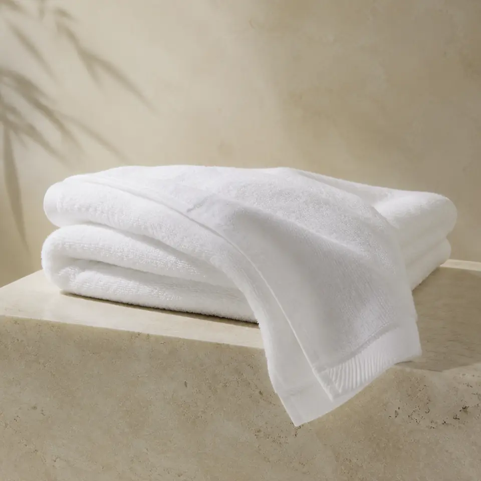 Premium combed-cotton hotel towel fiber and pile