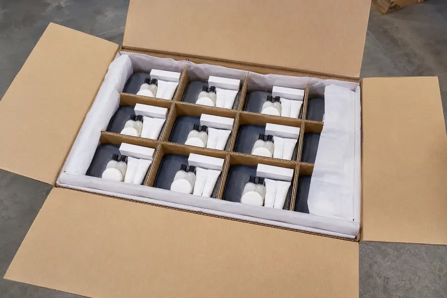 Hotel amenity master-case packing