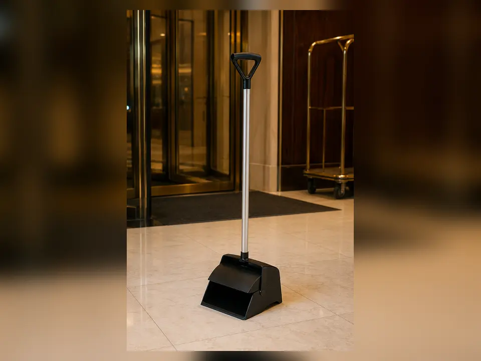 Commercial long-handle lobby dustpan